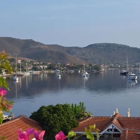 Beyaz Iskele & Restaurant Selimiye
